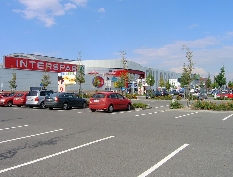 Soubor:Europark, Prague Štěrboholy.jpg