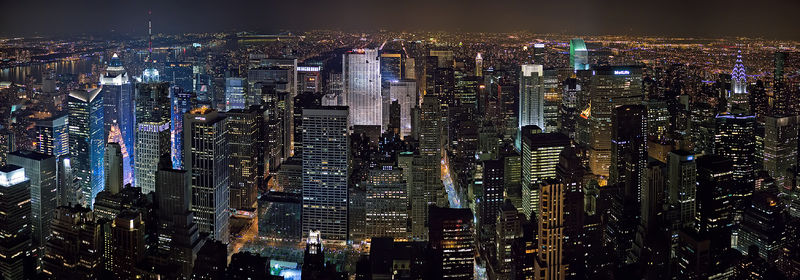 Soubor:New York Midtown Skyline at night - Jan 2006.jpg