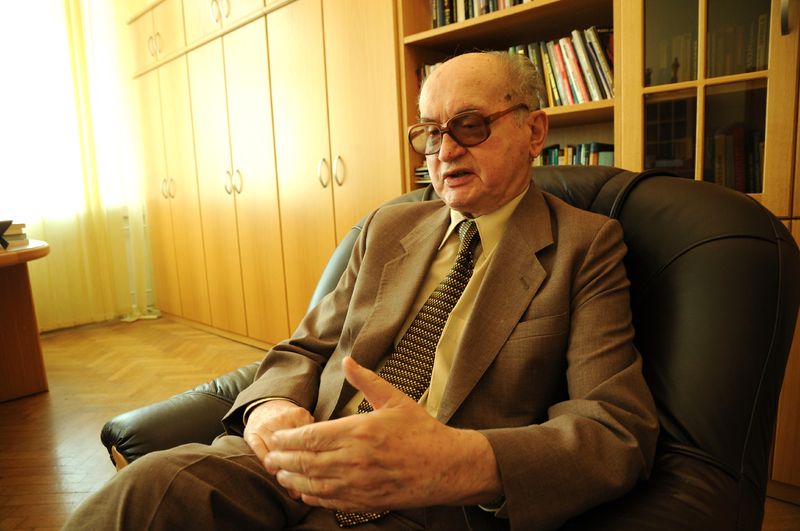 Soubor:Wojciech Jaruzelski (2009).JPG