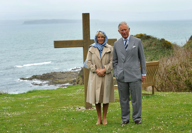 Soubor:Prince Charles and Lady Camilla May 2015.jpg
