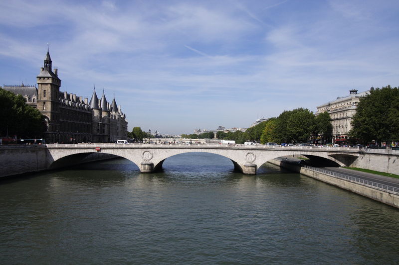 Soubor:Pont au Change Paris FRA 001.JPG