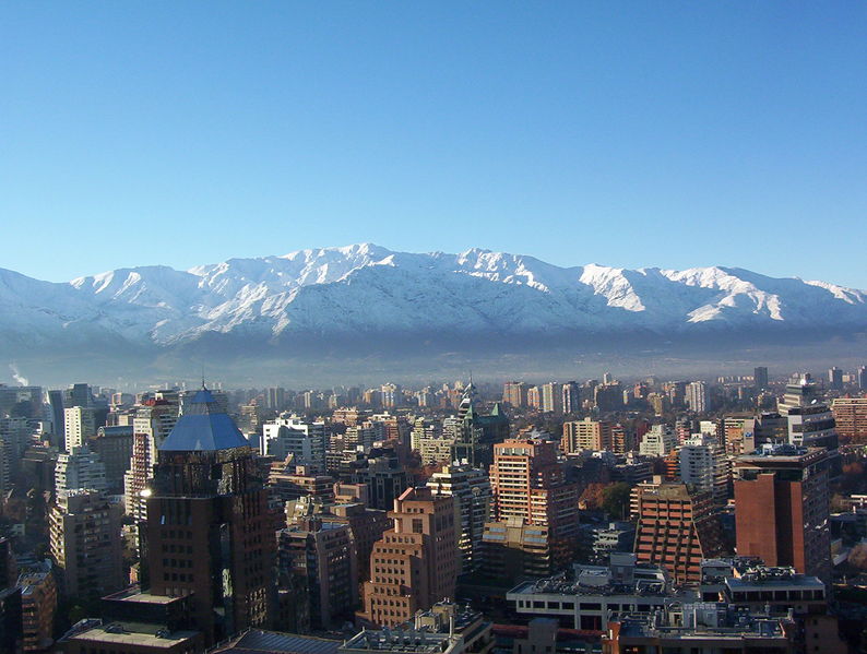Soubor:Santiago en invierno-Winter in Santiago Chile-Flickr.jpg