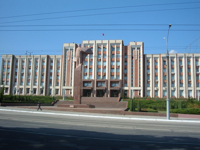 Soubor:Tiraspol government building.jpg