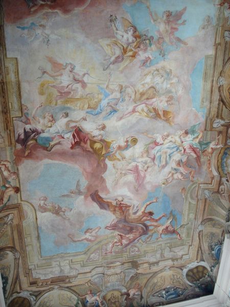 Soubor:Palais Clam-Gallas (straircase ceiling).JPG