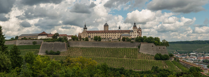 Soubor:South view of Festung Marienberg, Würzburg 20140804 1.jpg