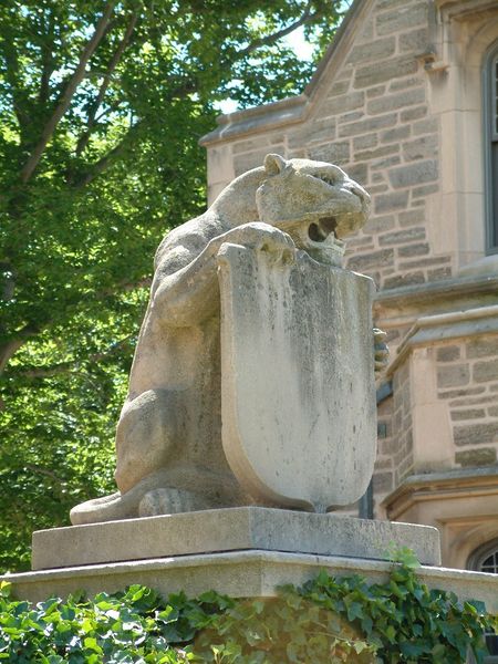 Soubor:Princeton University tiger crest.jpg