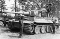 Bundesarchiv Bild 101I-461-0213-34, Russland, Panzer VI (Tiger I) wird aufmunitioniert.jpg