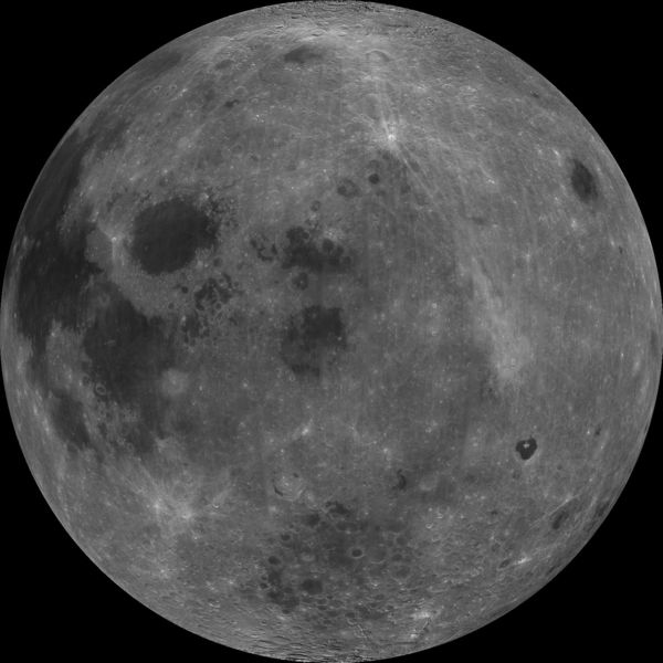 Soubor:Moon PIA00303.jpg