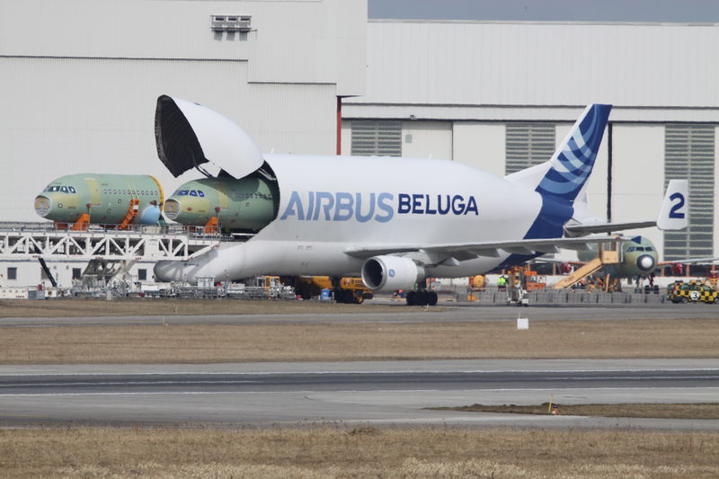 Soubor:F-GSTB - 2 Airbus A.300B4-608ST Beluga Airbus (8634655670).jpg