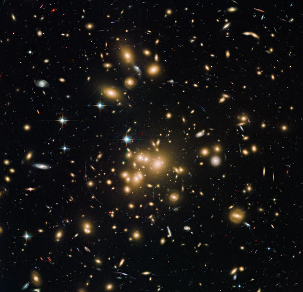 Soubor:New Hubble view of galaxy cluster Abell 1689.jpg