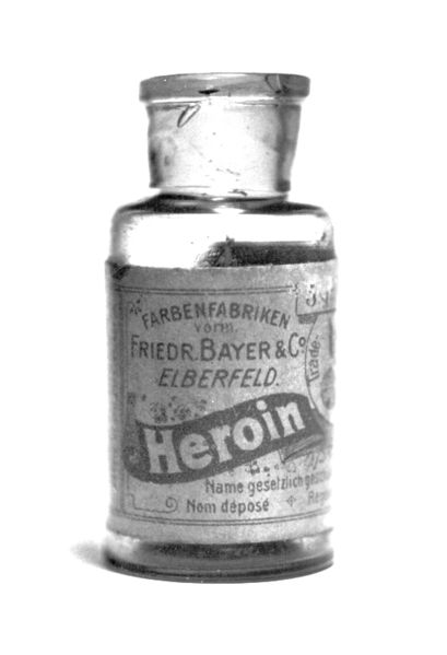 Soubor:Bayer Heroin bottle.jpg